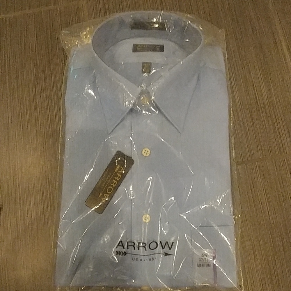 Men's button down dress shirt. Blue Wrinkle Free.